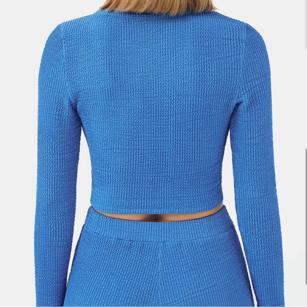 Solado Button Front Texture Long Sleeve Crop Top … - image 5